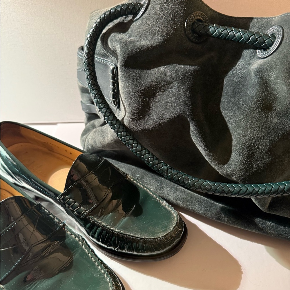 Cole Haan Green Flats Elegant Moccasin Style - Picture 6 of 7